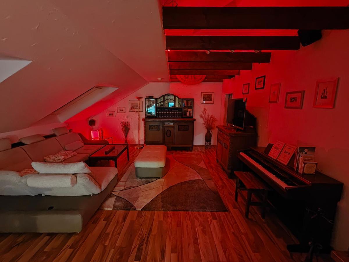 Komfort Ferienwohnung Biene Sarrebruck Exterior foto