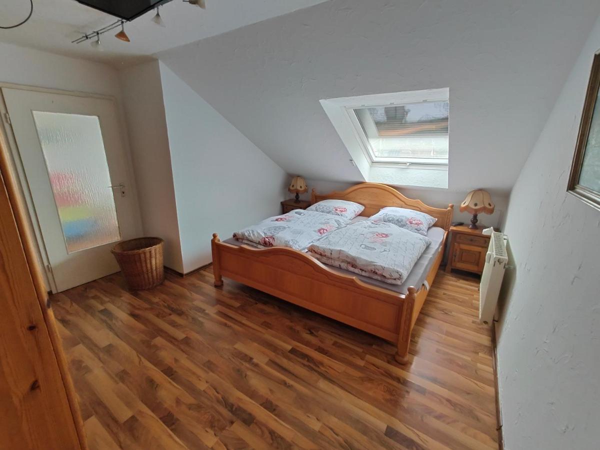Komfort Ferienwohnung Biene Sarrebruck Exterior foto