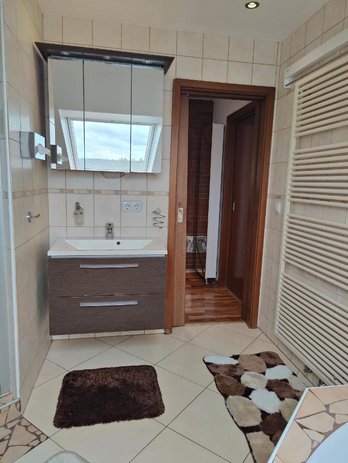 Komfort Ferienwohnung Biene Sarrebruck Exterior foto