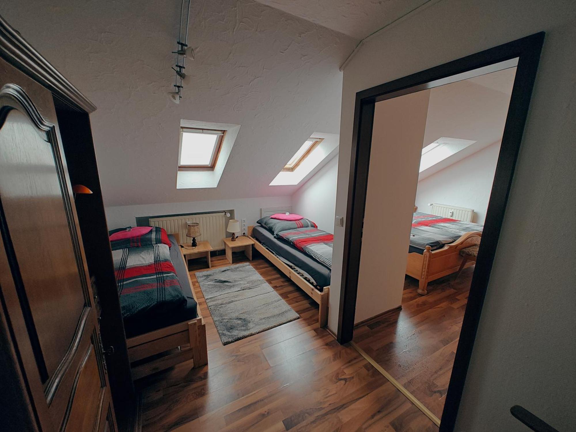 Komfort Ferienwohnung Biene Sarrebruck Exterior foto